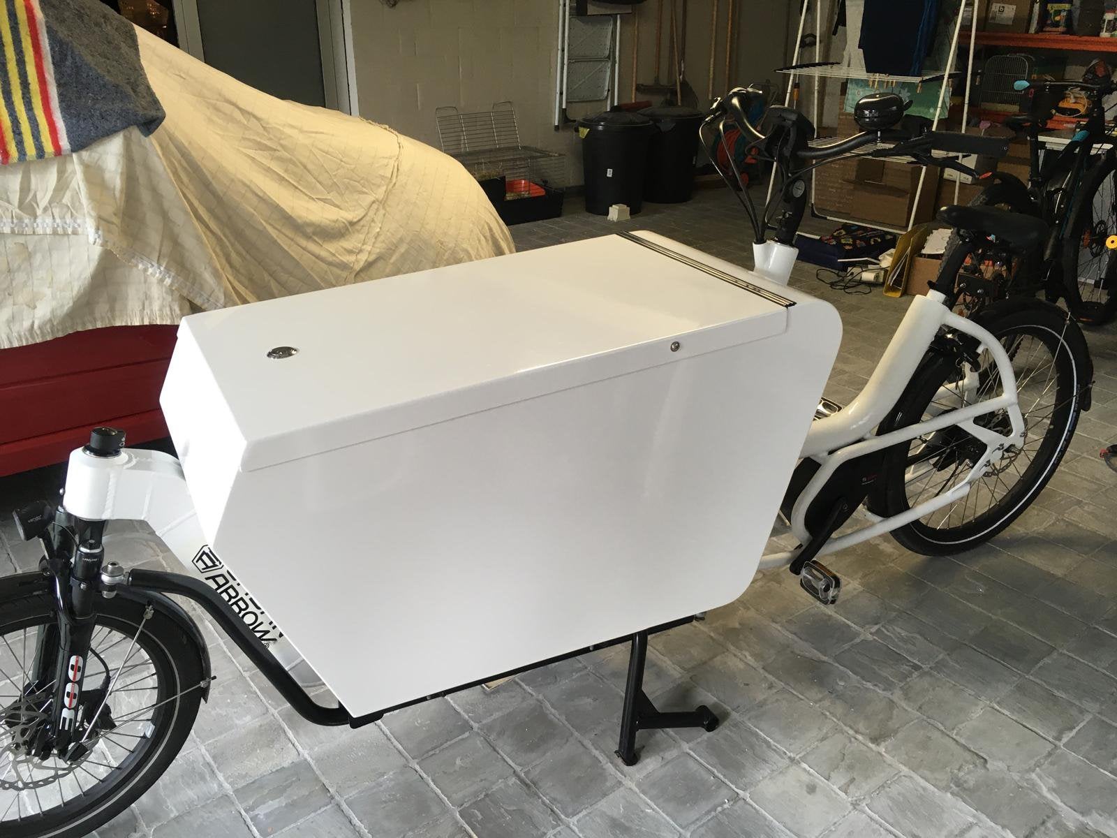 Bakfiets Urban Arrow Cargo white box L, Fietsen en Brommers, Ophalen, Gebruikt, Goederen, Overige merken