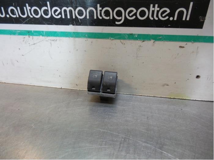 Commutateur vitre électrique d'un Seat Ibiza (Ibiza 02-), -, Utilisé, -, Seat