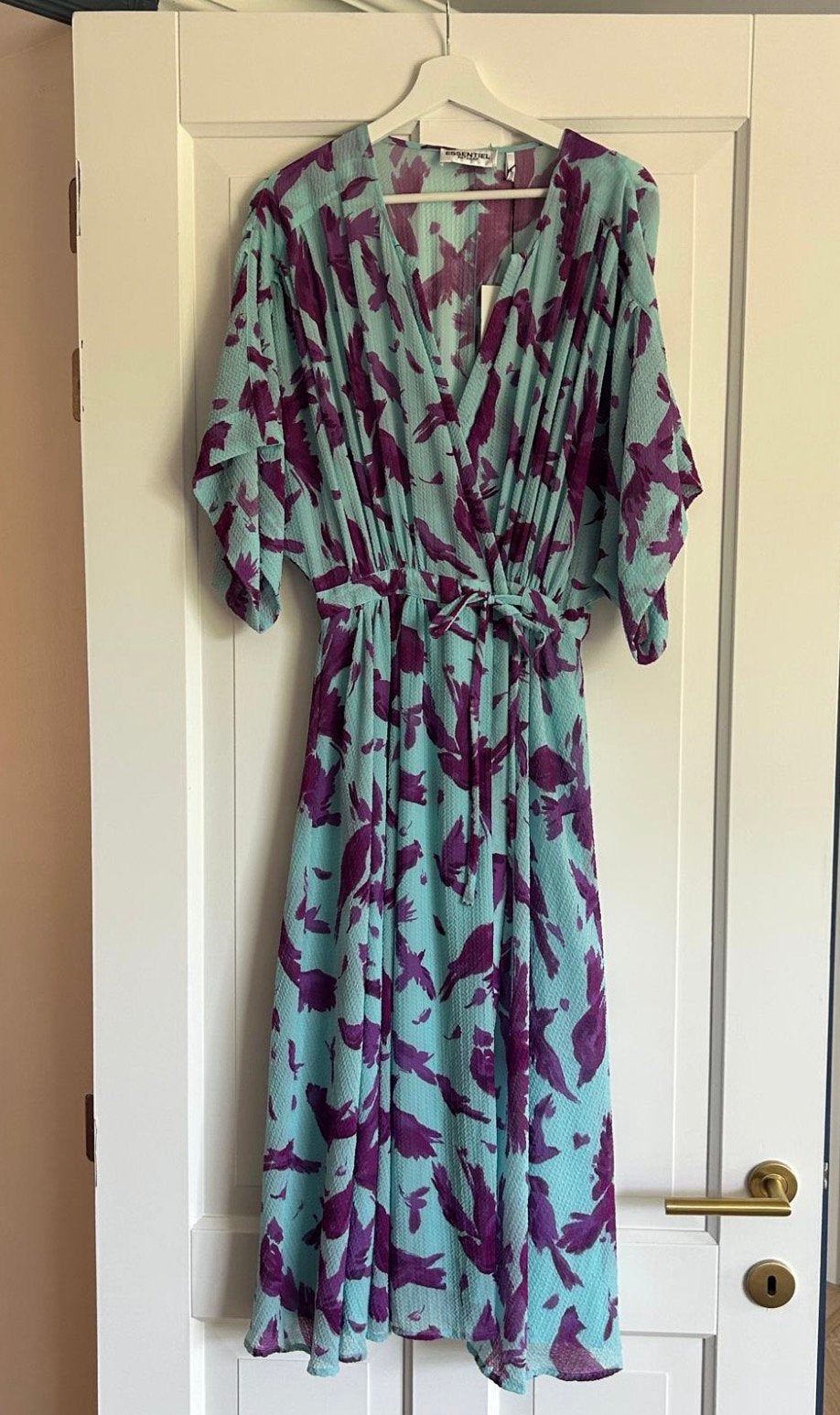 Jurk Essentiel, Vêtements | Femmes, Neuf, Enlèvement, Taille 34 (XS) ou plus petite, Multicolore