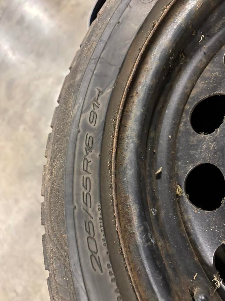 BMW E90 winterbanden op velg, Ophalen, Zo goed als nieuw