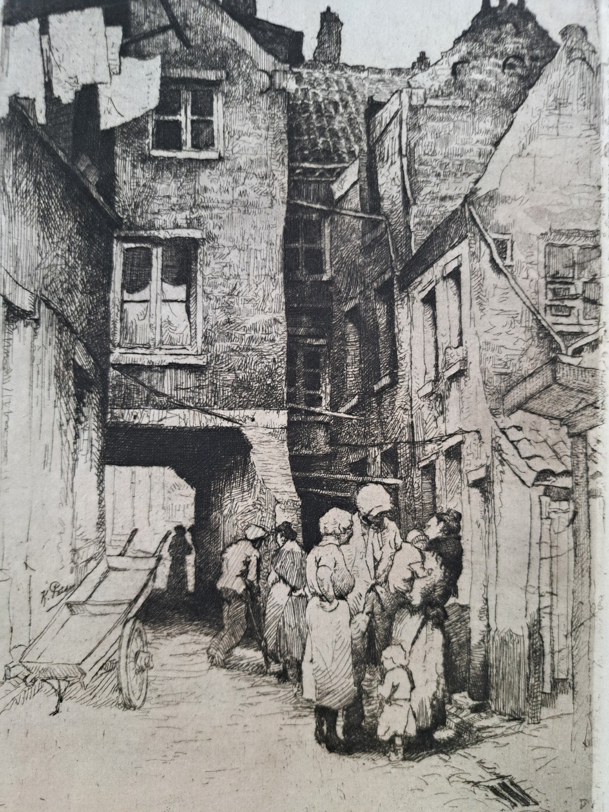 PEISER Kurt "La cour de la rue du Faucon" ets, Ophalen of Verzenden, Ets, Ingelijst