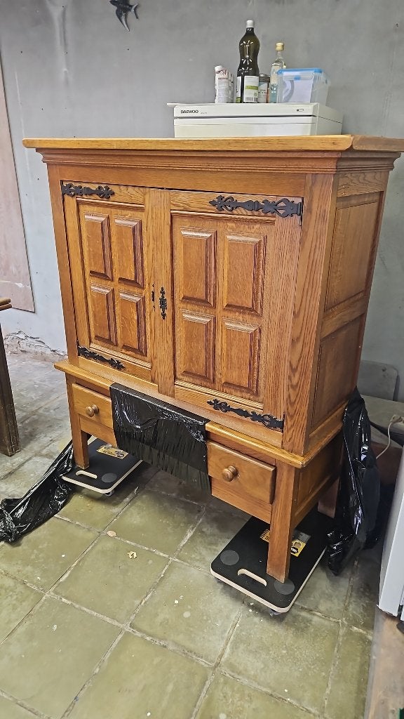 Kast (dressoir) antiek, Ophalen