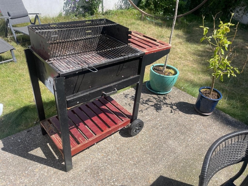 Barbecue, Tuin en Terras, Houtskoolbarbecues, Ophalen, Gebruikt, Met accessoires