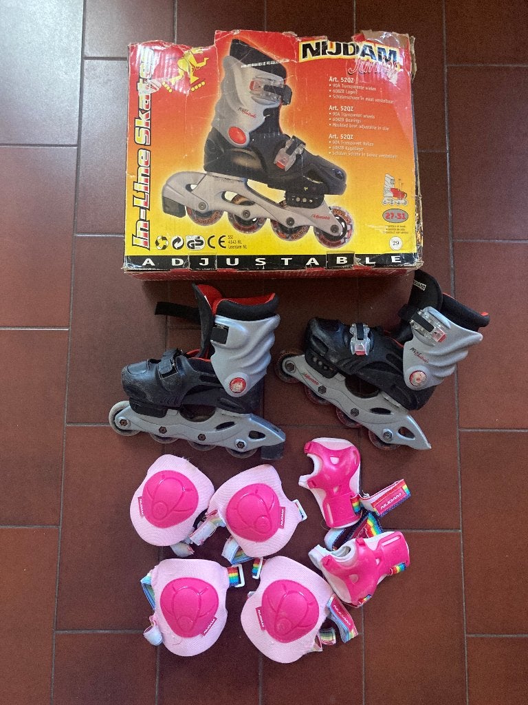 Inline skates (maat 27 - 31) + bescherming, Sports & Fitness, Patins à roulettes alignées, Autres marques, Rollers 4 roues en ligne