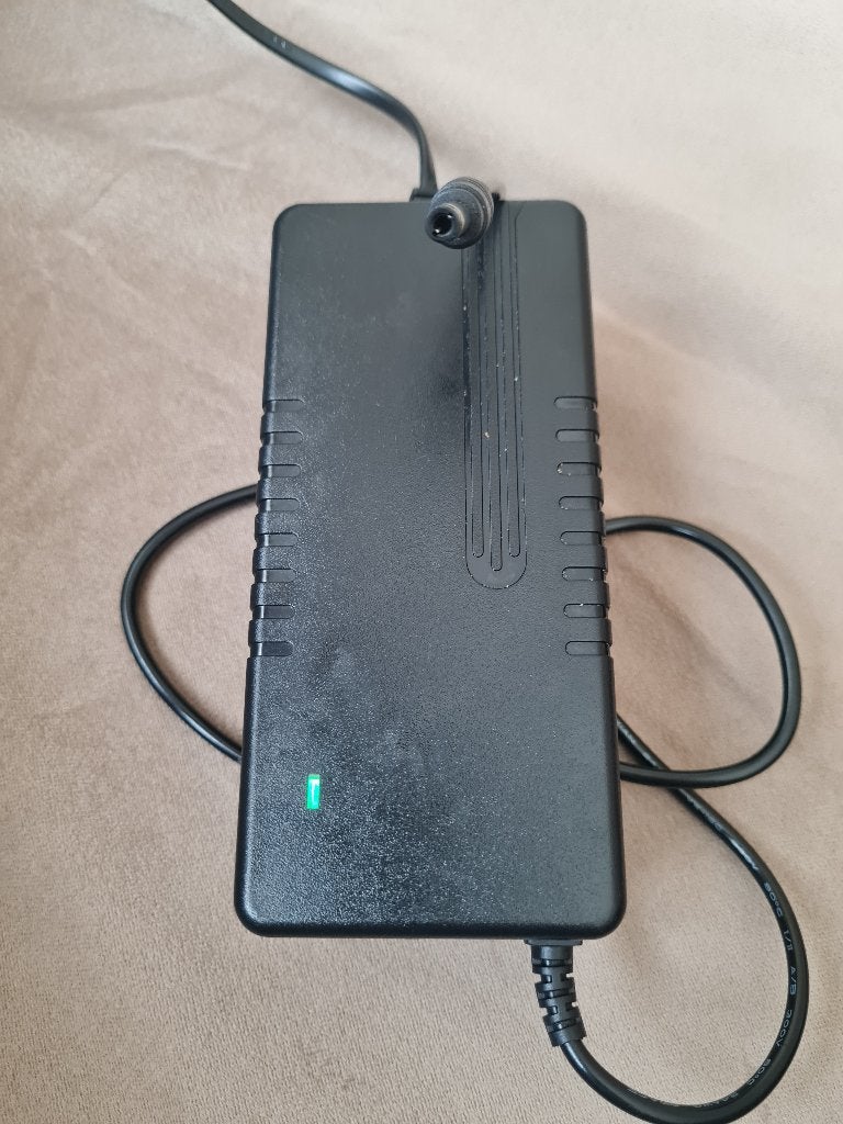 oplader voor scooters, Ophalen of Verzenden