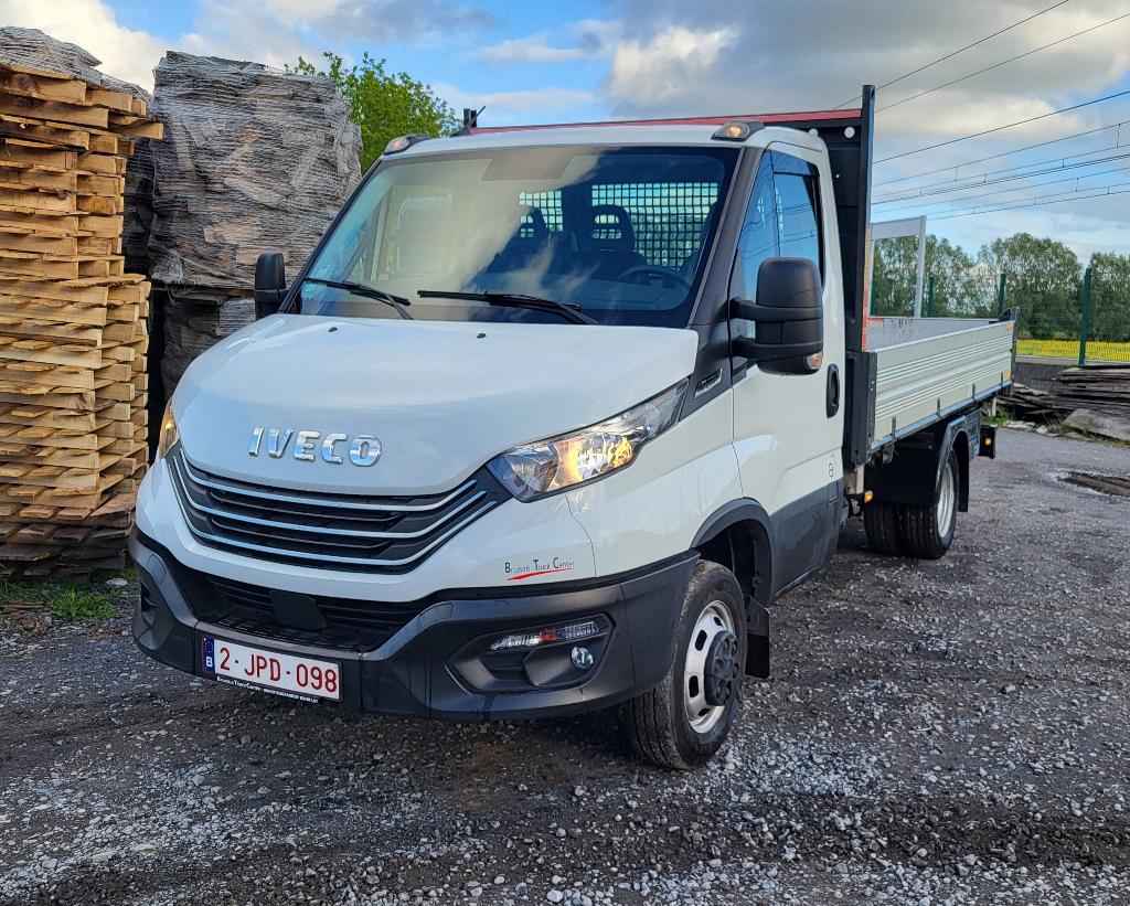 Iveco Daily 35C16 (10/2022) - uitstekende staat, Auto's, Bestelwagens en Lichte vracht, Stof, Euro 6, Iveco, Wit