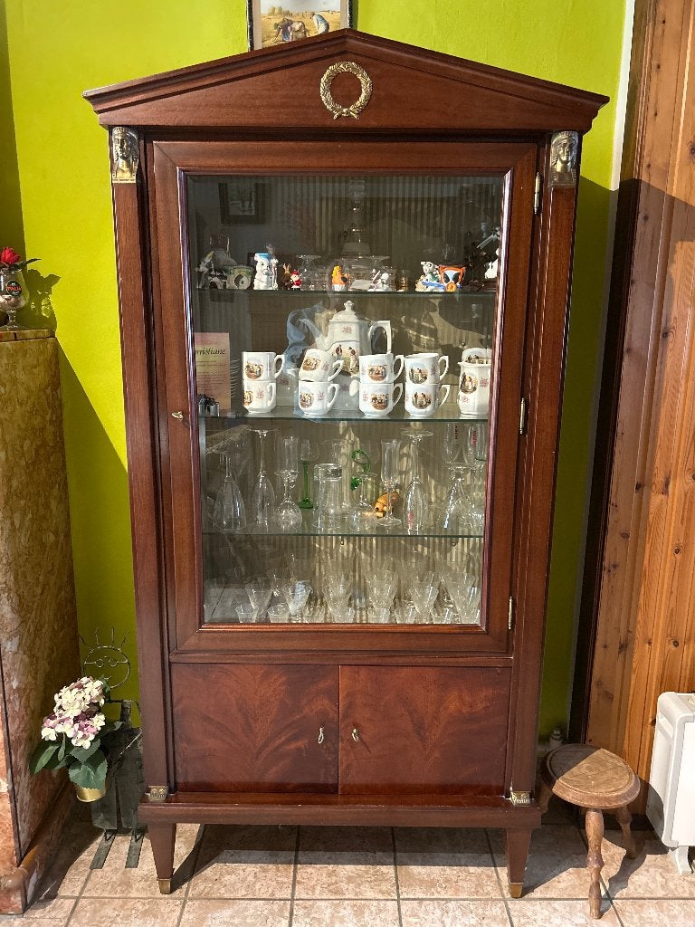 Mooie vitrinekast in empirestijl, Ophalen