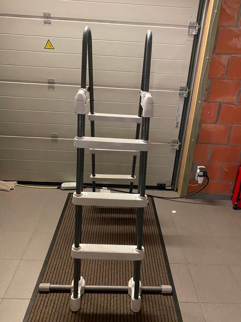 Ladder zwembad, 3 treden, 110cm, Tuin en Terras, Ophalen, Zo goed als nieuw, Ladder