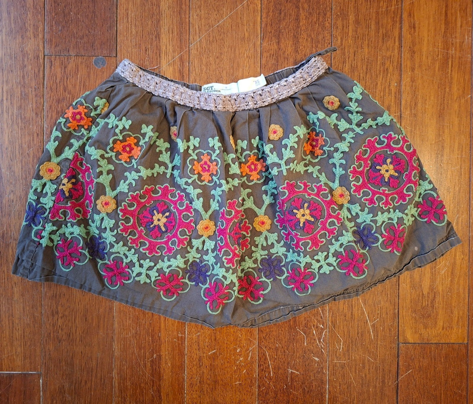 Sgt. Fletcher Floral XS Skirt, Vêtements | Femmes, Enlèvement ou Envoi, Au-dessus du genou, Sgt. Fletcher, Taille 34 (XS) ou plus petite