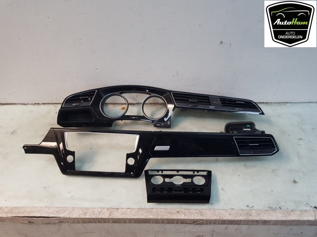 DIVERSEN Volkswagen Touran (5T1) (01-2015/07-2022), Gebruikt, Volkswagen