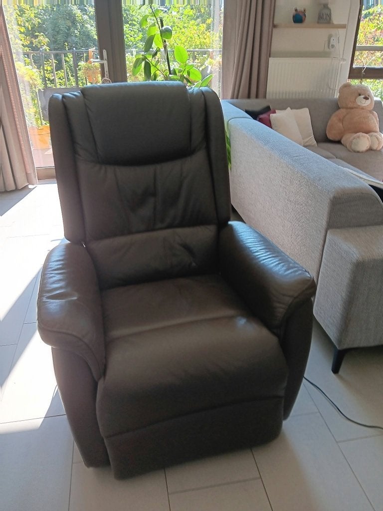 Bruine relaxzetel, Leer, Zo goed als nieuw, 150 cm of meer, 50 tot 75 cm
