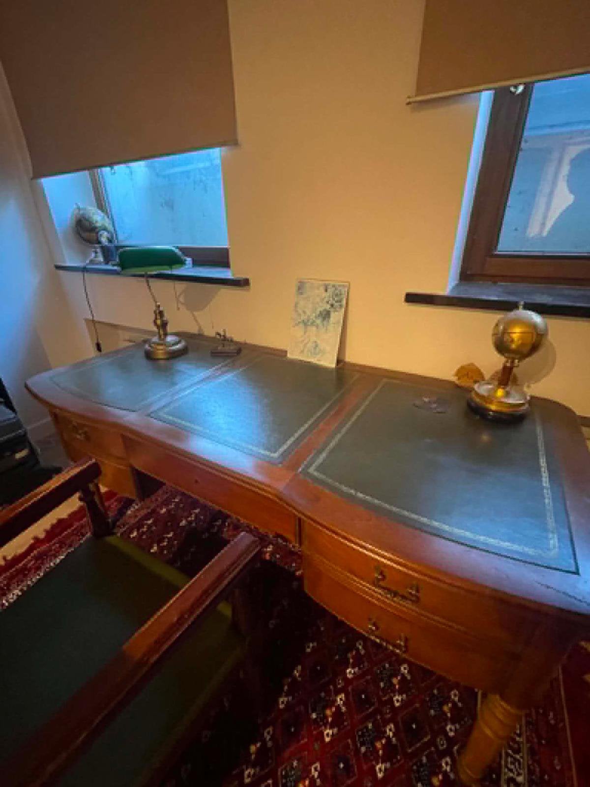 Bureau ancien en bel état., Enlèvement, Antique, Bois, Utilisé