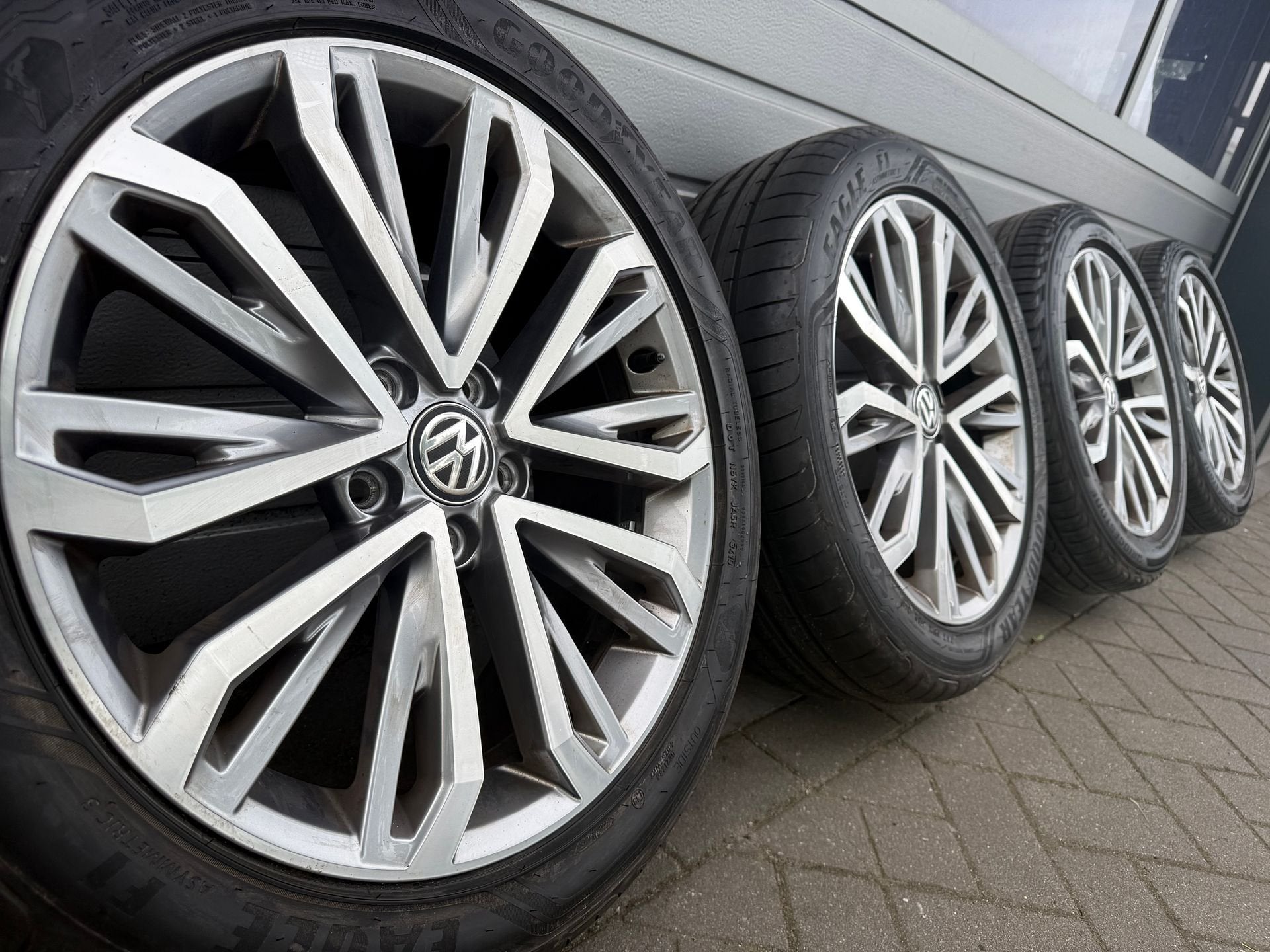 18 " T-roc Sharan MK2 Passat B9 B8 GTE Variant velgen banden, Auto-onderdelen, Banden en Velgen, 18 inch, -, -, Banden en Velgen