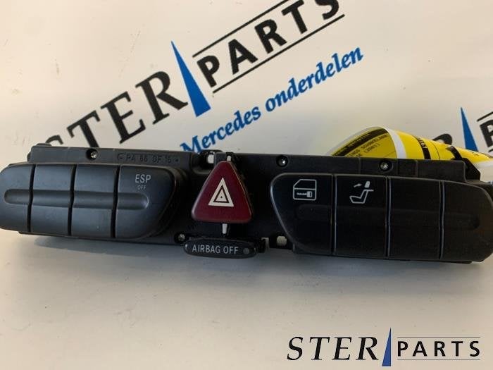 Commutateur éclairage d'urgence d'un Mercedes C-Klasse, 3 mois de garantie, Utilisé, -, -