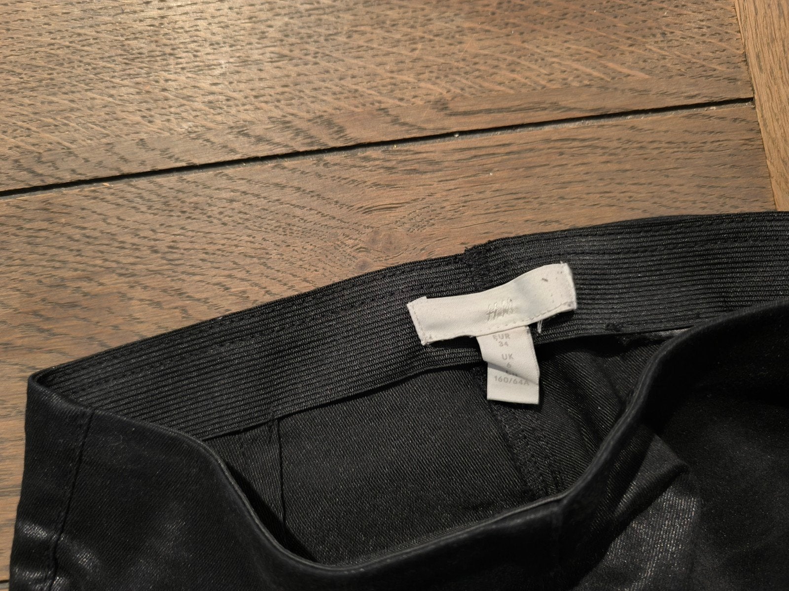 Pantalon H&M noir effet cuir – Taille 34, Enlèvement ou Envoi, Noir