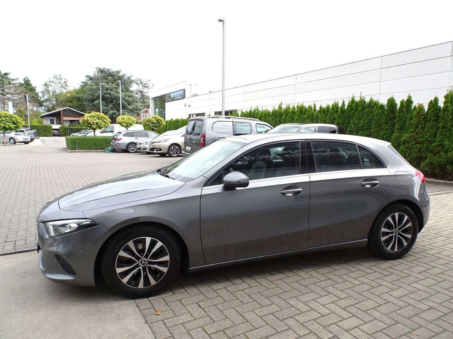 Mercedes-Benz A-CLASS 180 5d. CARPLAY,WIDESCREEN,CAMERA,FULL, Autos, 100 kW, Achat, Entreprise, 5 portes