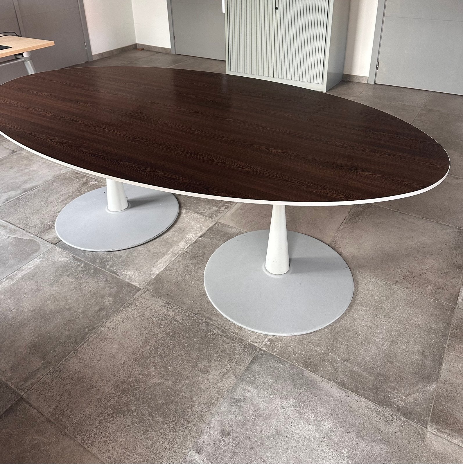 Ovale vergadertafel, Ophalen, Gebruikt