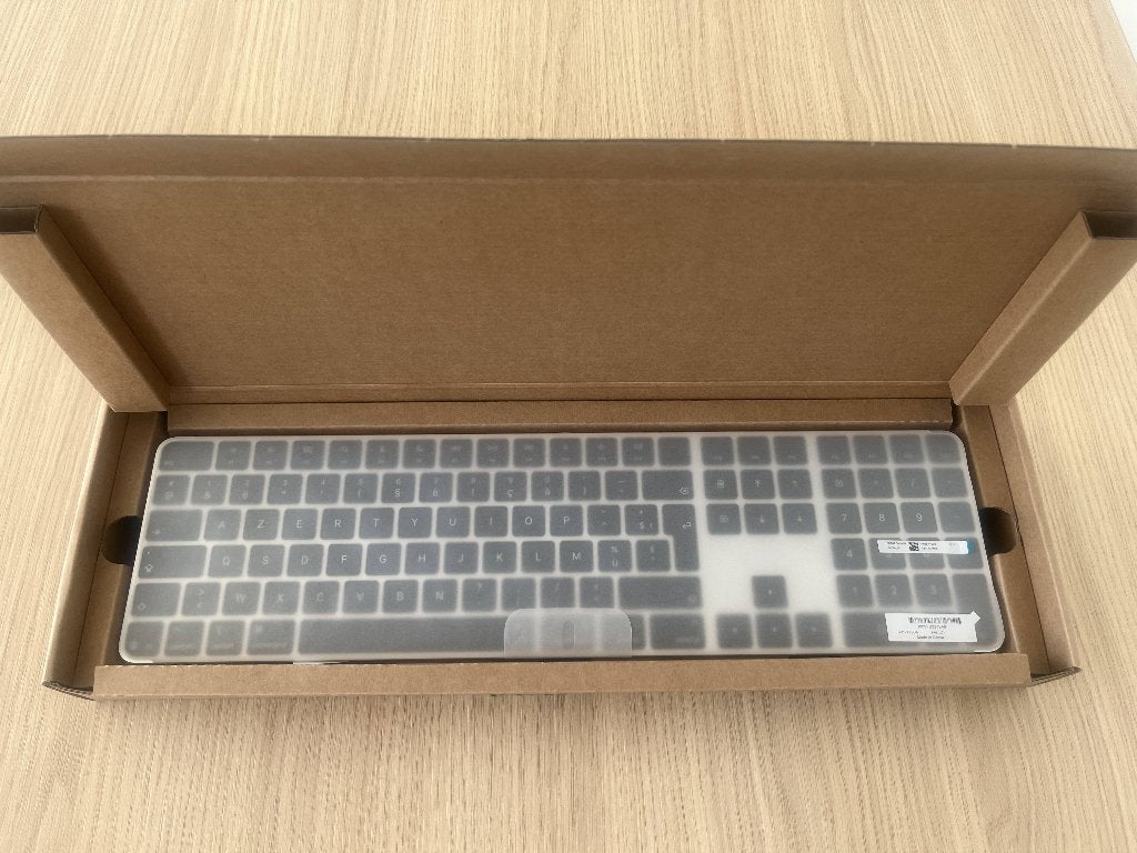 Apple Magic Keyboard met Touch ID en numeriek toetsenblok, Oplaadbaar, Nieuw, Numeriek, Ophalen of Verzenden
