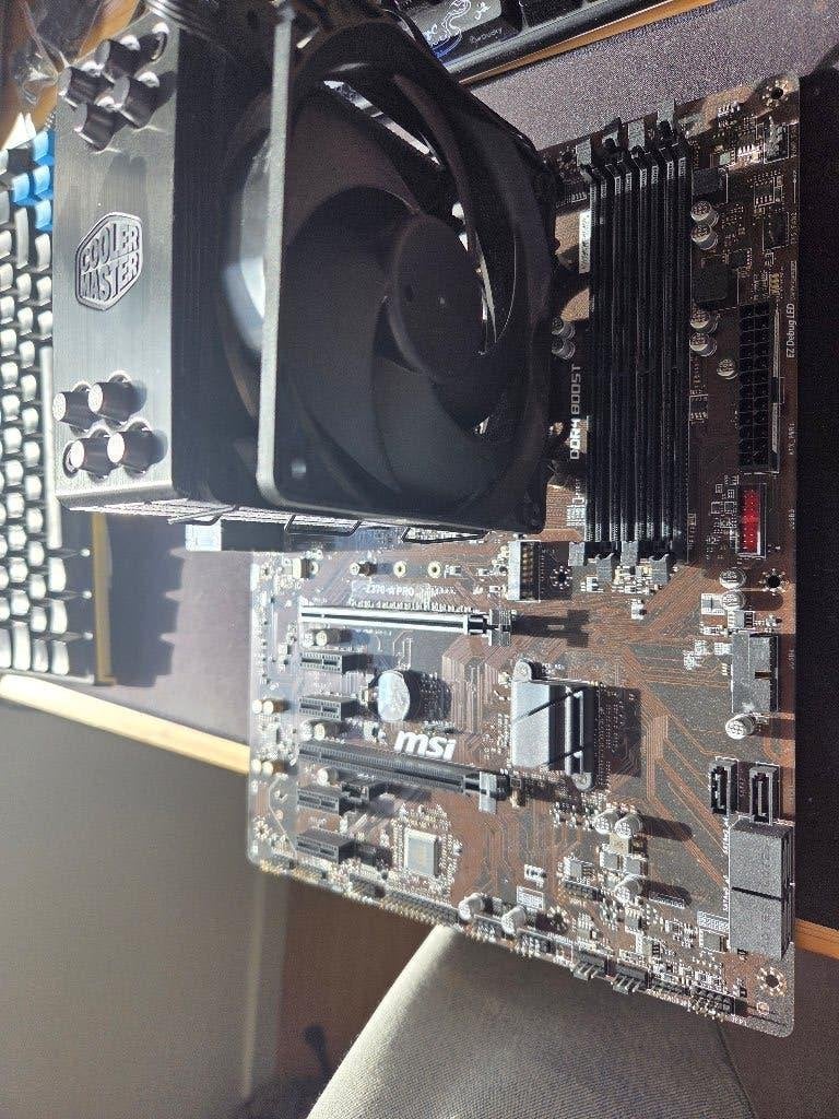 Intel CPU + Moederbord, Computers en Software, Ophalen, 6-core, LGA 1151, Gebruikt