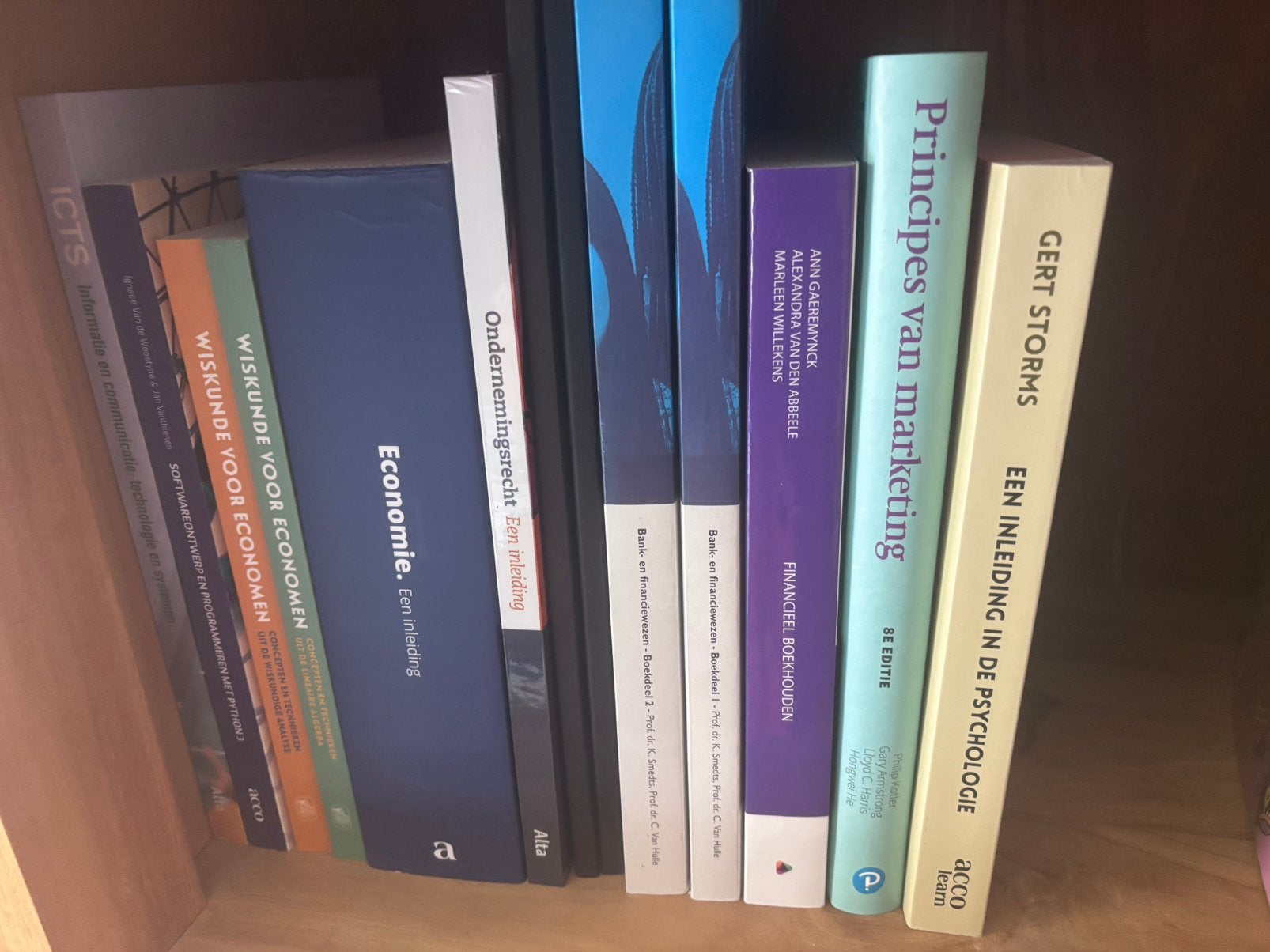 Cursussen eerste bachelor toegepaste economische wetenschap, Boeken, Ophalen, Zo goed als nieuw