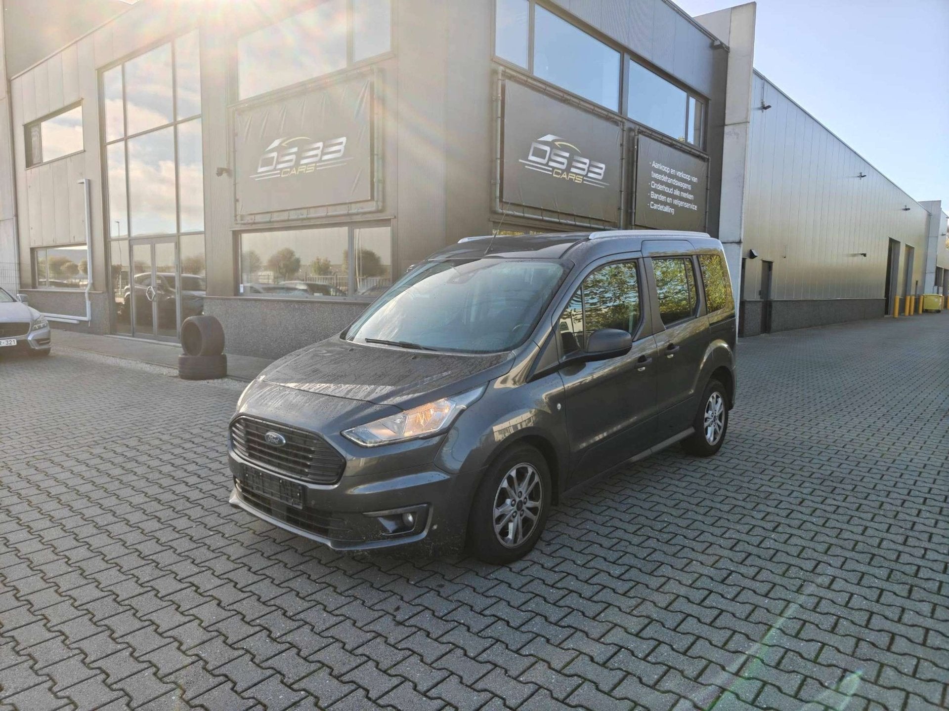 Ford Tourneo Connect 1.0 Titanium 5-zit/Airco/Cruise/Lane as, Autos, Argent ou Gris, Achat, 998 cm³, Entreprise