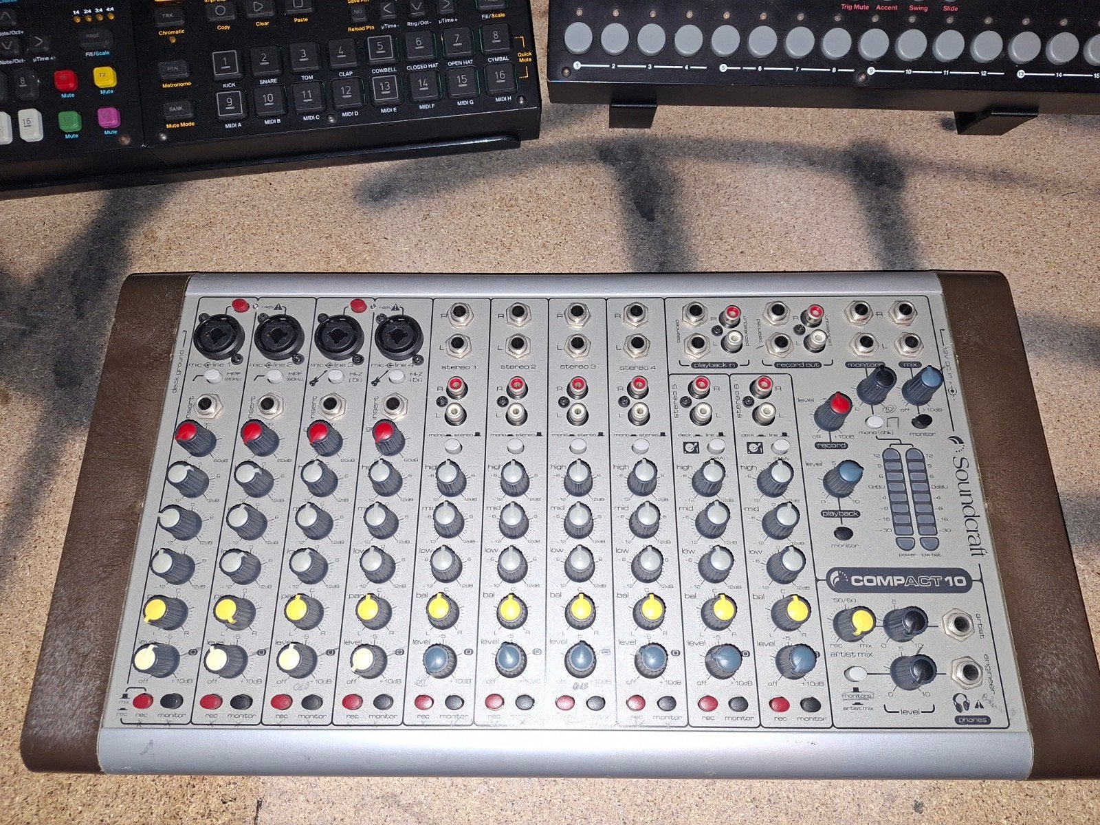 Soundcraft Compact 10 Analoge mixer, Ophalen of Verzenden, Gebruikt, 5 tot 10 kanalen, Microfooningang