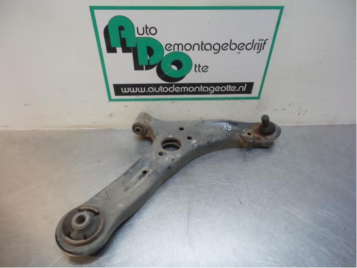 Draagarm rechts-voor van een Kia Picanto (Picanto 11-), -, -, Ophalen of Verzenden, -