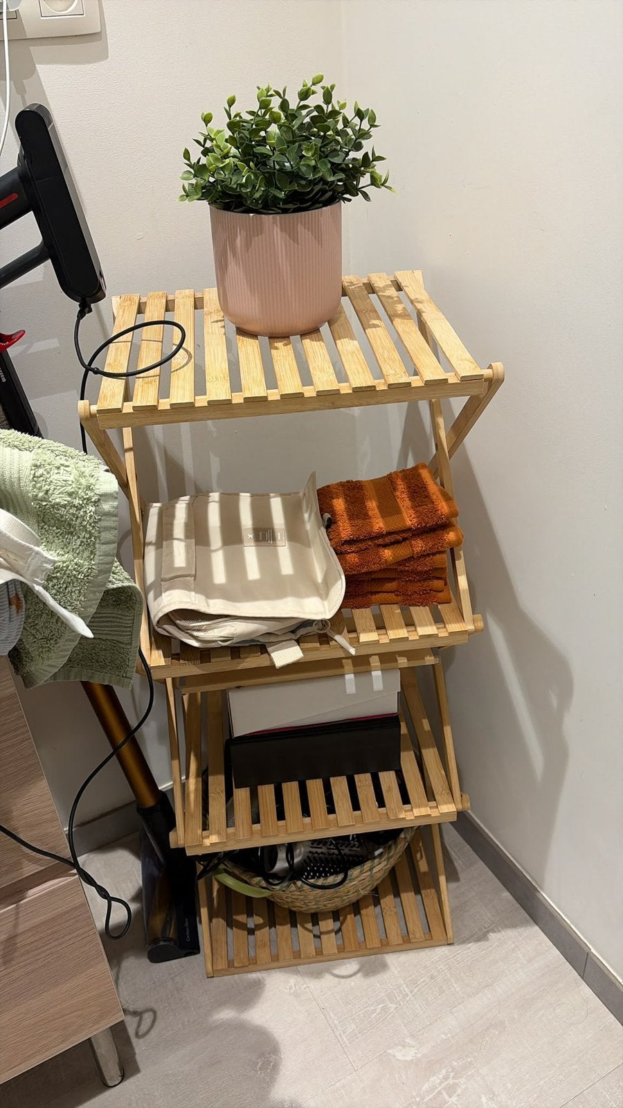 Étagère de rangement en bambou — 4 niveaux à lattes, Enlèvement, Comme neuf, Étagère