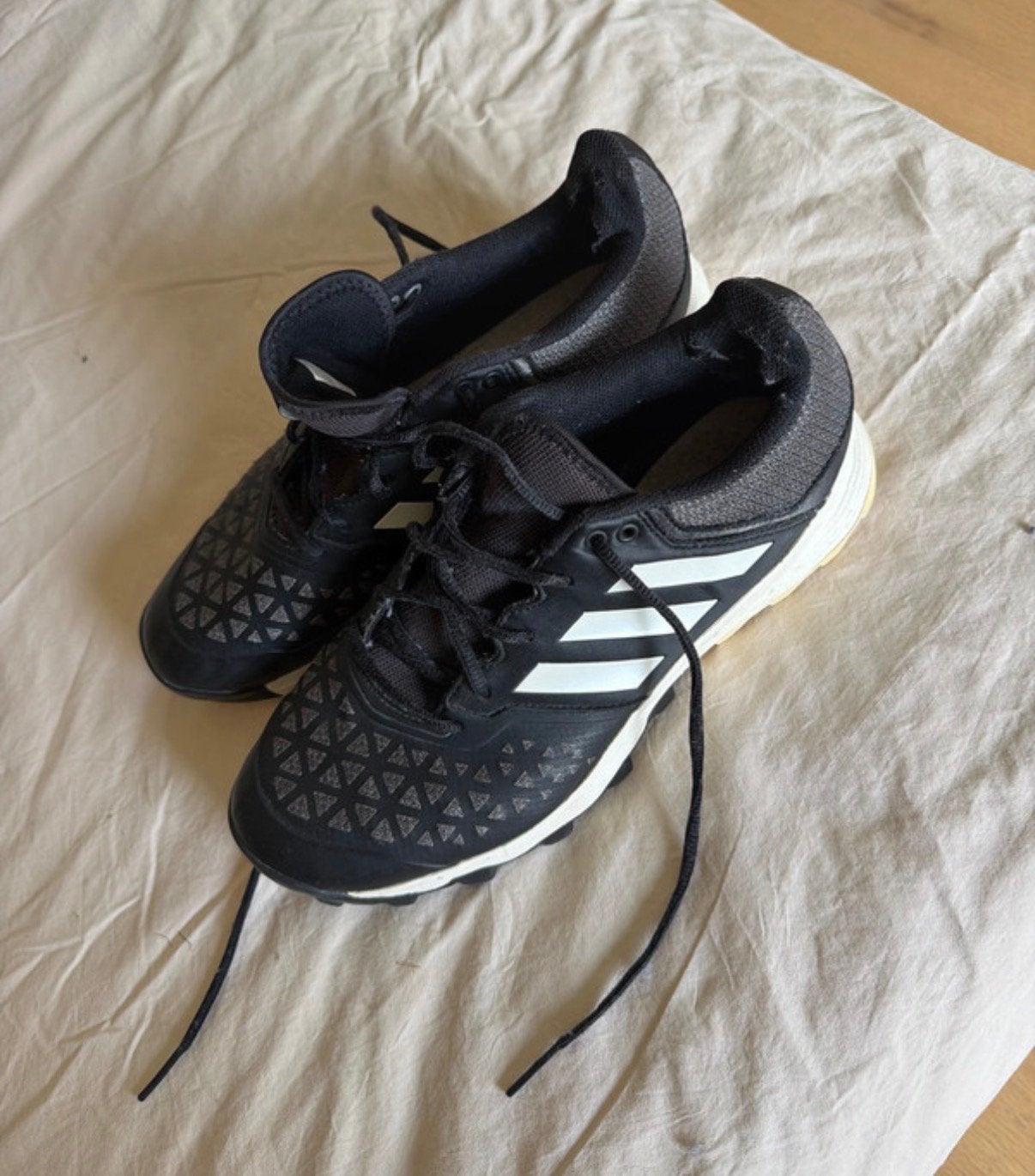 Chaussure de hockey gazon 44, Enlèvement ou Envoi, Utilisé, Chaussures