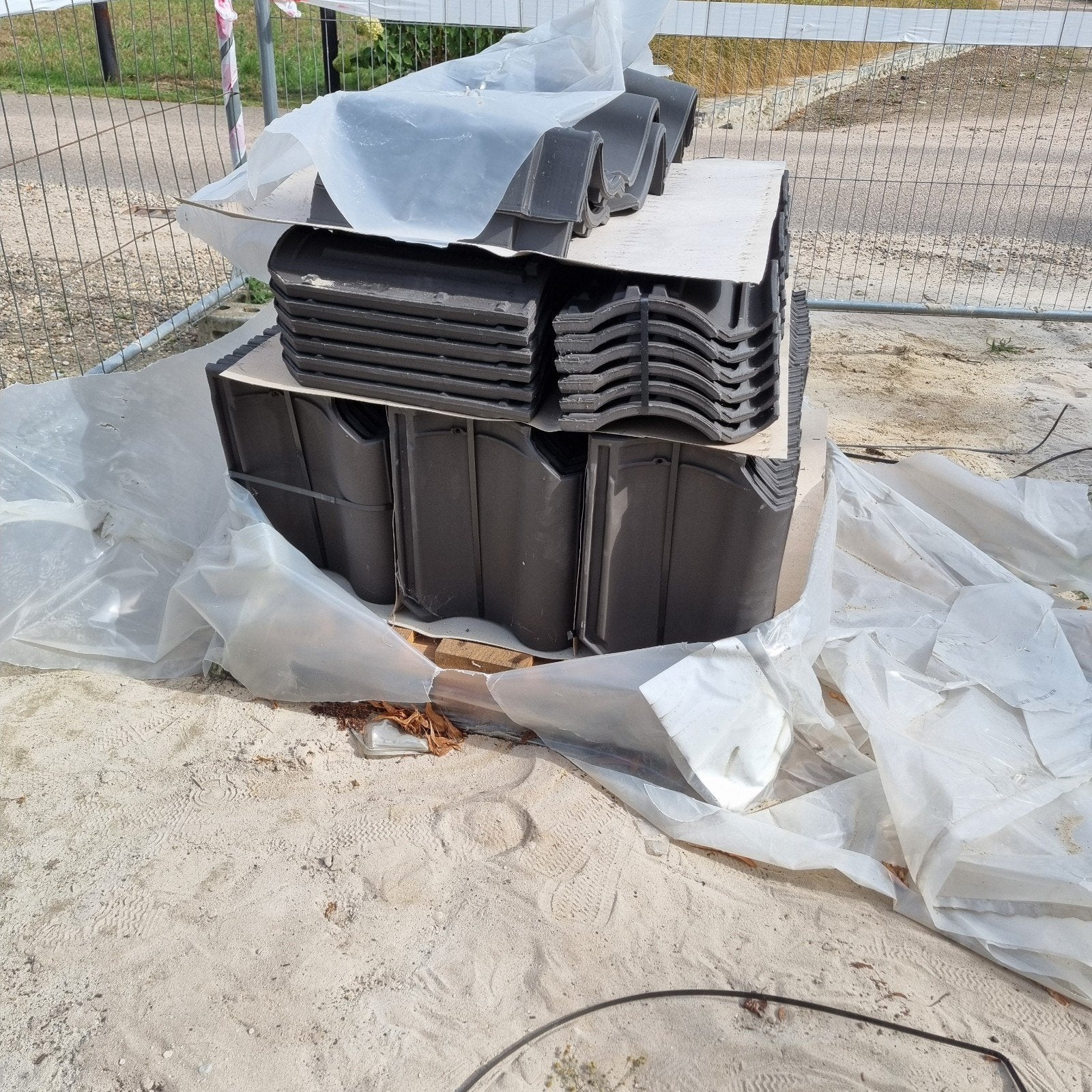 dakpannen, Doe-het-zelf en Bouw, Dakpannen en Dakbedekking, Ophalen, Nieuw, Blauw, Dakpannen