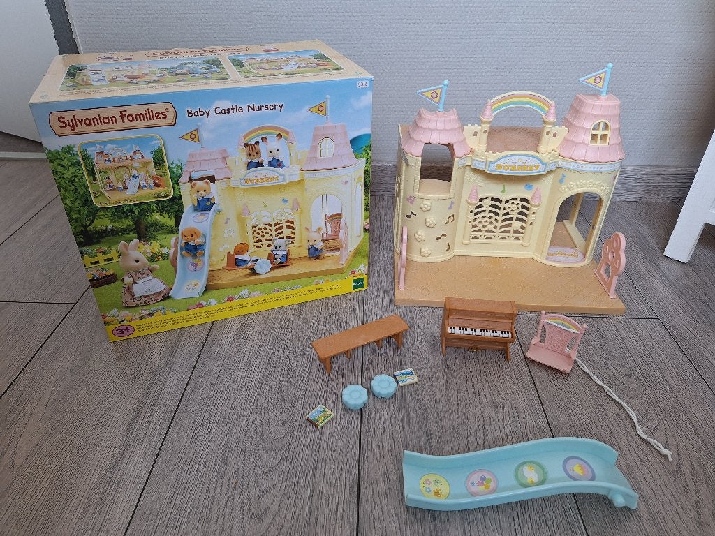 Sylvanian Families - Baby Castle Nursery (Set n 5316), Enfants & Bébés, Jouets | Maisons de poupées, Enlèvement ou Envoi, Comme neuf