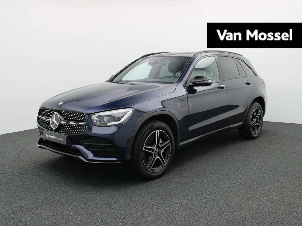 Mercedes-Benz GLC 300e SUV AMG LINE + PANO DAK + BURMESTER +, Entreprise, 2000 kg, Noir, 5 portes