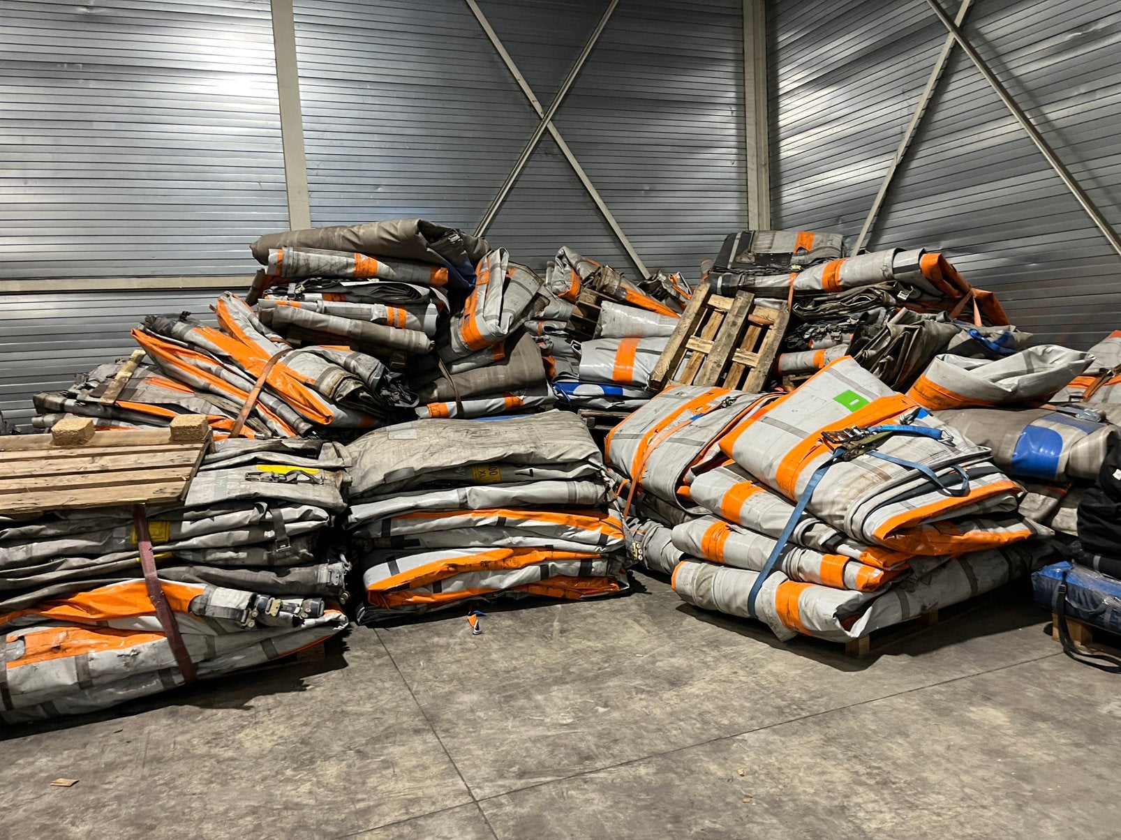 Lot de voiles pour camions/chariots pour camions d'occasion, Bricolage & Construction, Enlèvement, Utilisé, 15 m² ou plus, Voile