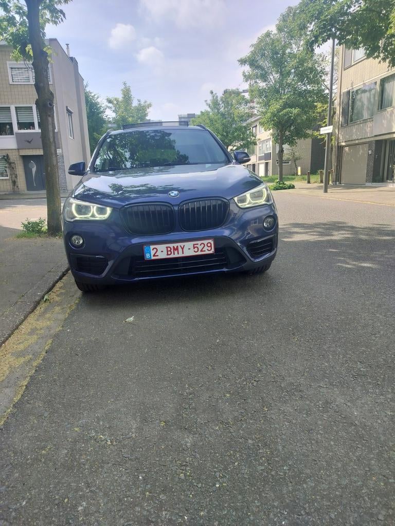 BMW X1-sDrice 18i- 1.5i, Auto's, BMW, Blauw, Leder, Bedrijf, 5 deurs
