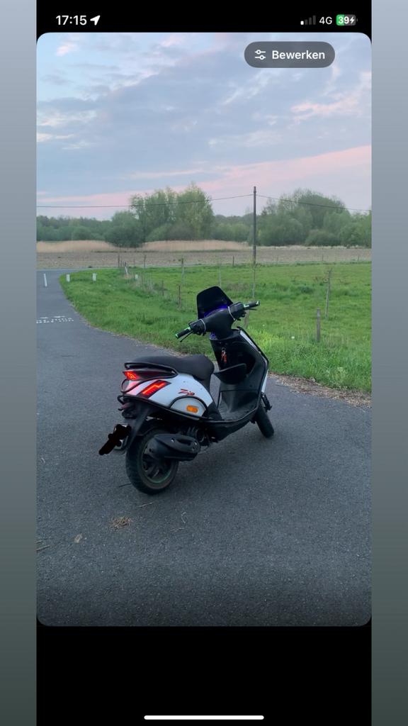 Piaggo zip 4t a klasse, Fietsen en Brommers, Ophalen, Gebruikt, Kap