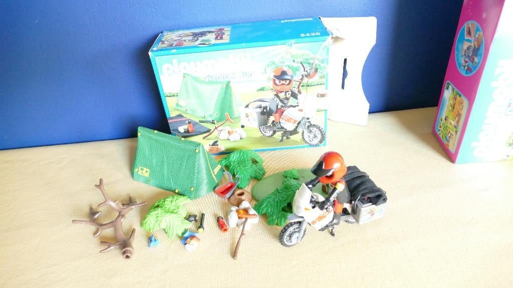 Playmobil 5438 Motorijder met camping outfit, Ophalen of Verzenden, Zo goed als nieuw, Complete set