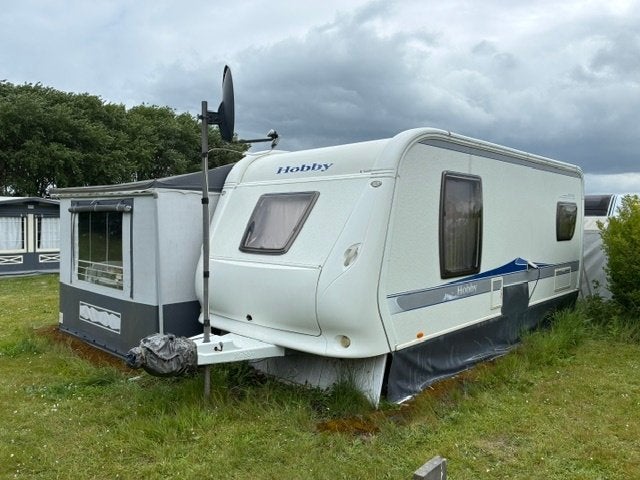 Hobby 560 UFF Queensbed met all-seasons (vaste) voortent, Caravans en Kamperen, Caravans, Queensbed, Rondzit, Hobby, Particulier