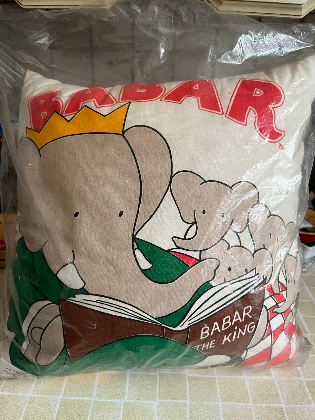 Nouveau coussin BABAR vintage 1992 en plastique fermé, Enlèvement ou Envoi, Neuf, TV, Ustensile