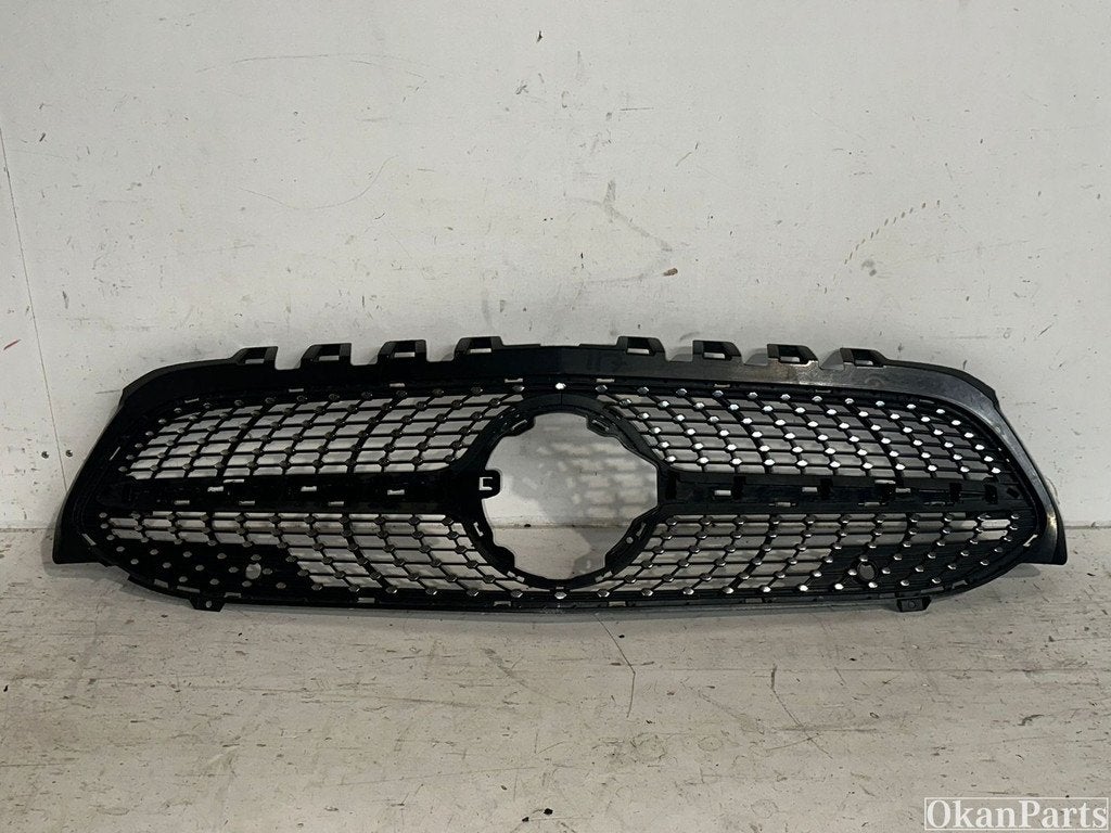 Calandre Mercedes-Benz Classe A W177 A1778880200, Info@fabrikant.eu, Fabrikant BV, Fabrikantstraat 1
1000 AA  Amsterdam, NL, Utilisé
