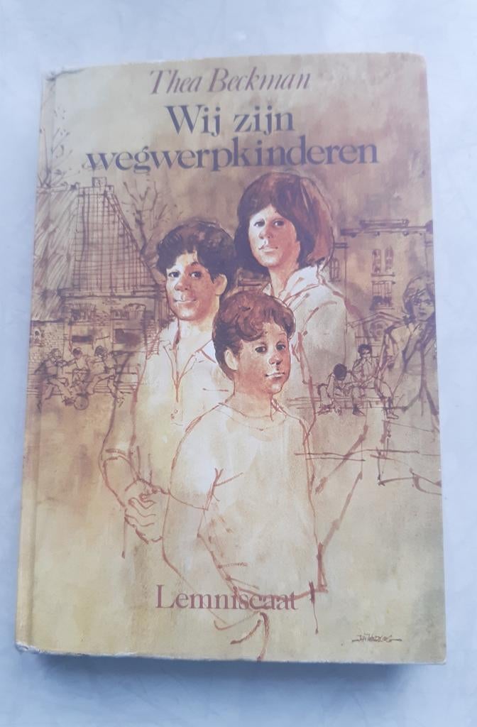 Jeugdboek: Wij zijn wegwerpkinderen, Ophalen of Verzenden