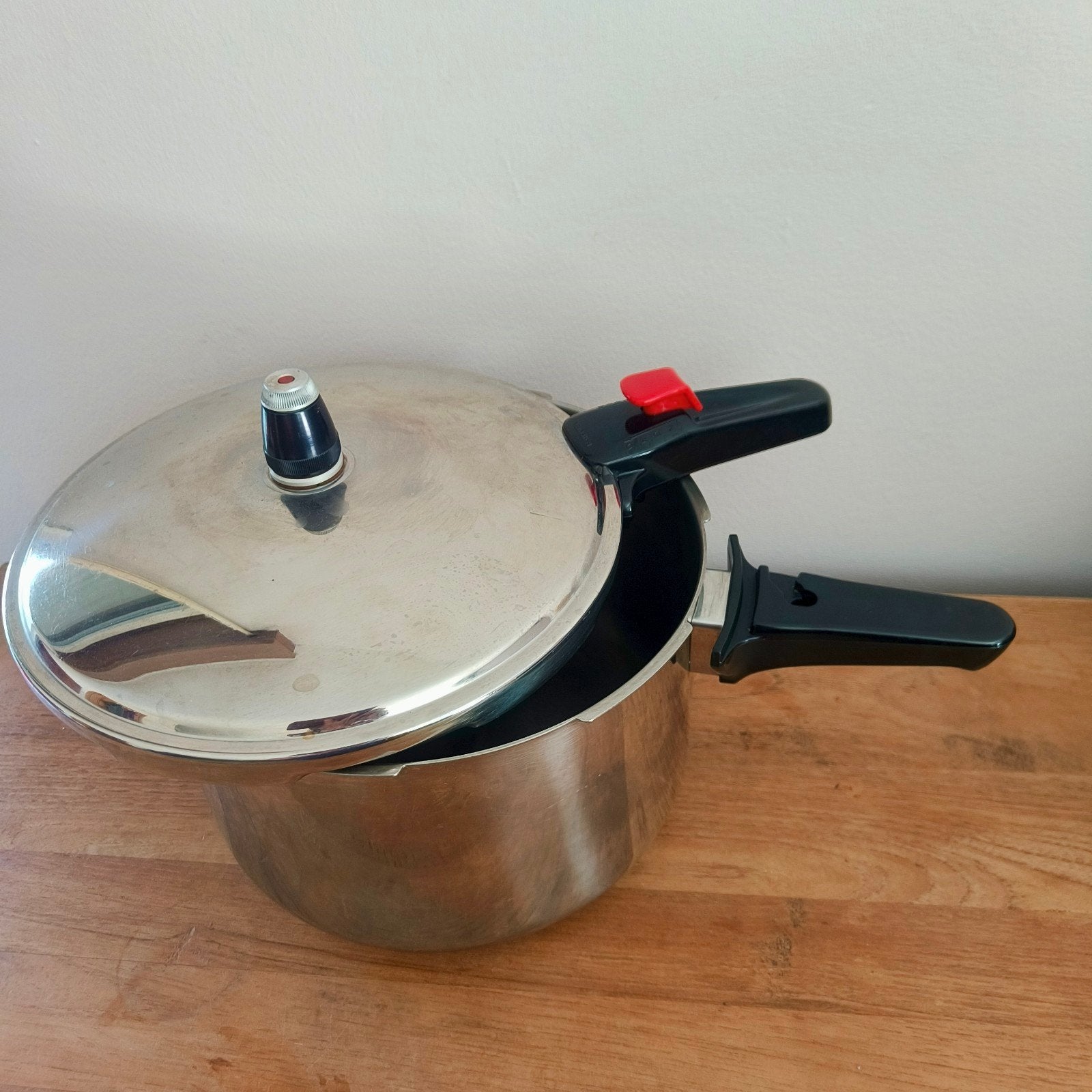 Autocuiseur Demeyere 6 litres
pour une bière très rapide et, Maison & Meubles, Enlèvement ou Envoi, Demeyere