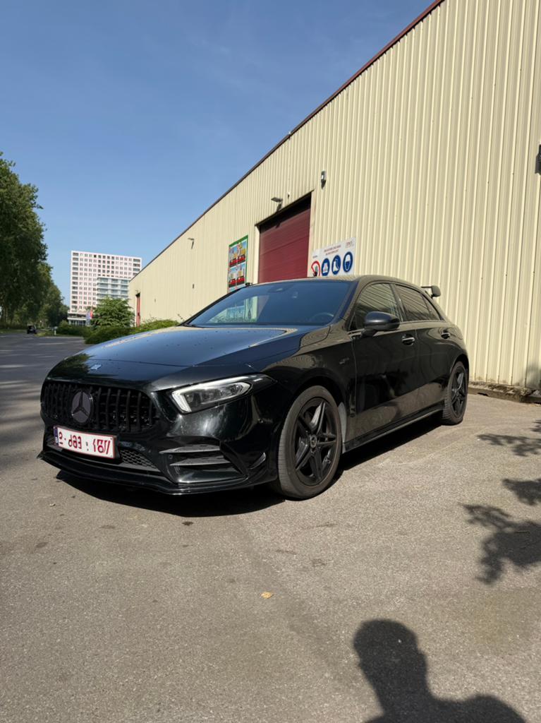 Mercedes A250e AMG A45S VOLLEDIGE OPTIE/PANO/BURMESTER, Automaat, Achterwielaandrijving, Zwart, 5 deurs