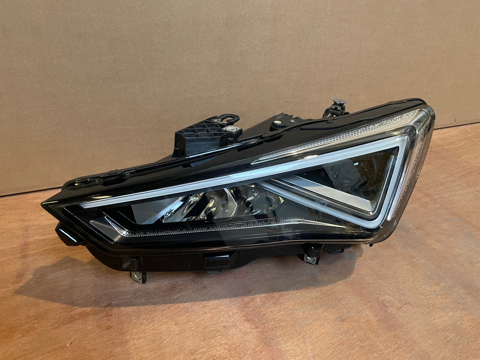 SEAT LEON KOPLAMP 5FB941007J - ORIGINEEL, Ophalen of Verzenden, Gebruikt, Seat