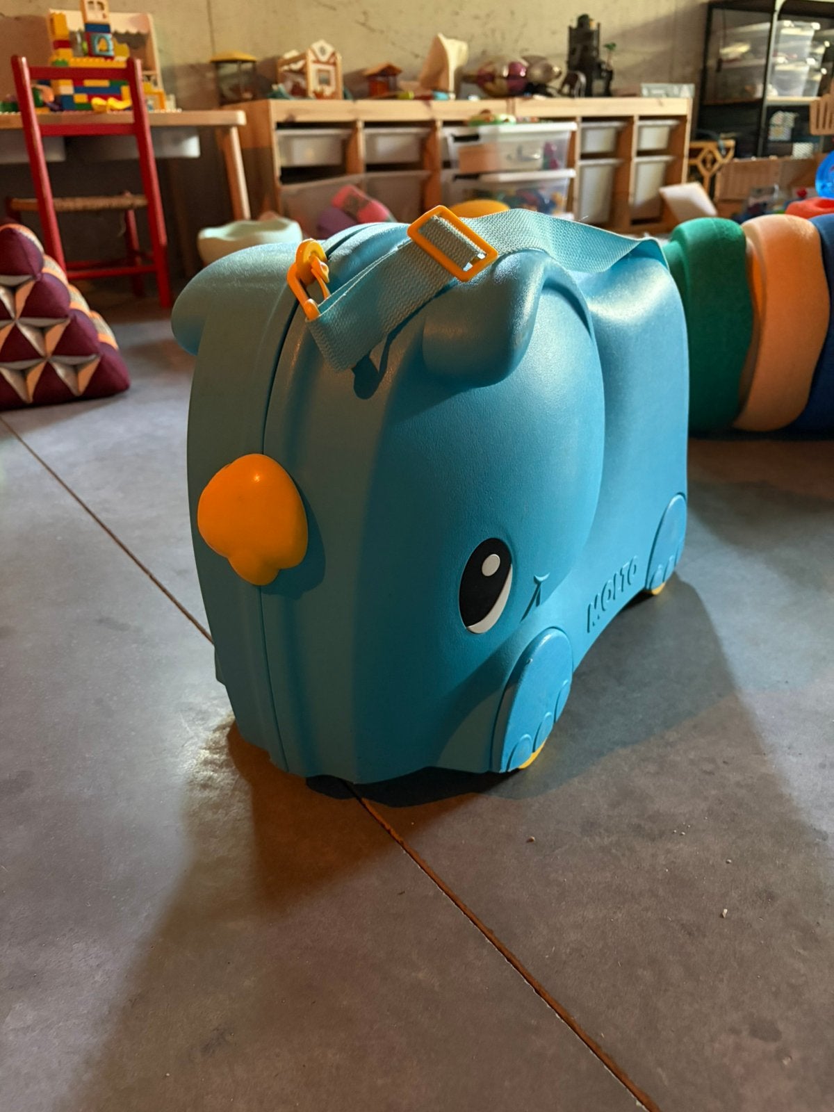 Retro olifant reiskofferje, Ophalen, Gebruikt