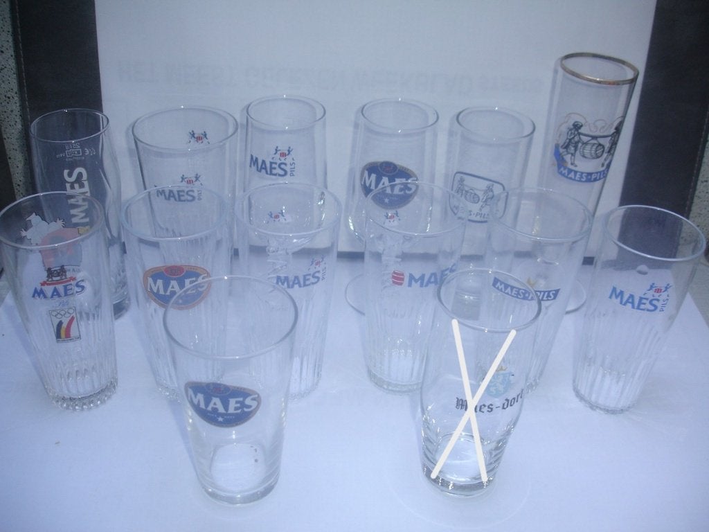 13 verschillende bierglazen van Maes Pils voor € 7,00, Ophalen of Verzenden, Zo goed als nieuw, Glas of Glazen, Overige merken