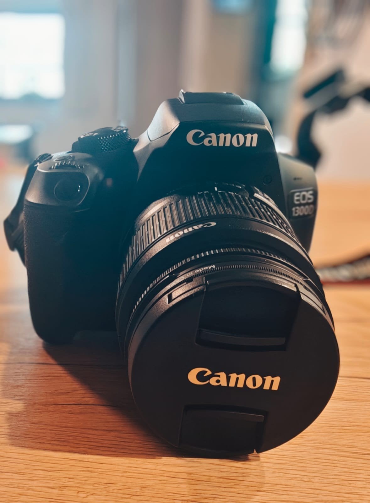 Appareil photo Canon EOS 1300D comme neuf, TV, Hi-fi & Vidéo, Canon