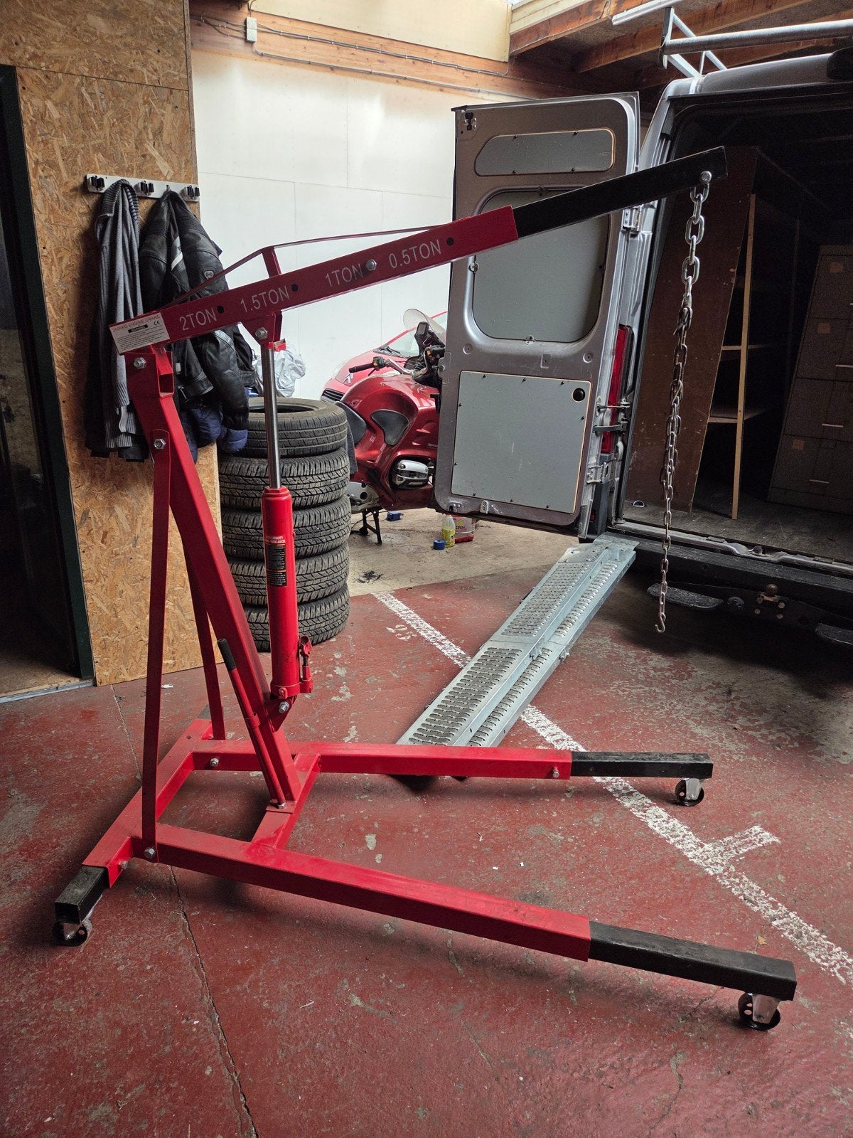 Motorlift en 2 grote steunen 2T, Ophalen