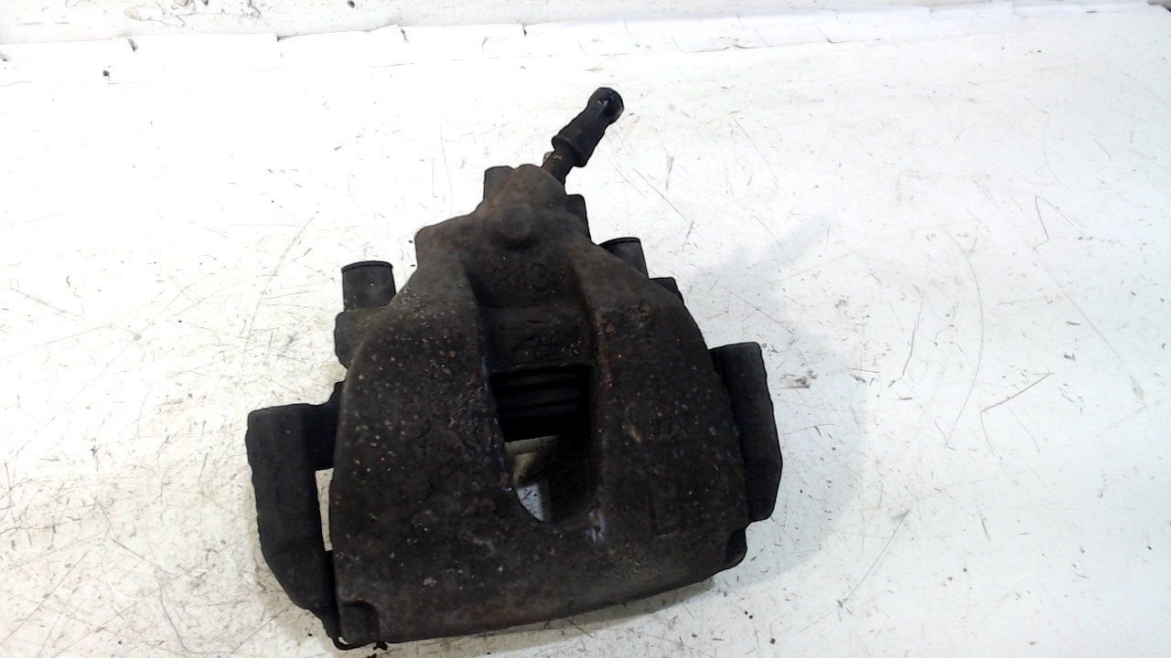 Remklauw links voor Ford C-Max, Onderdelen@venauto.nl, Van der Ven Autorecycling B.V., Ettenseweg 76, 4706 PB Roosendaal, The Netherlands
