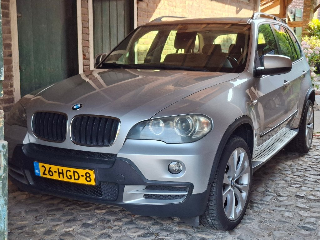 BMW X5 XDrive 3.0 si Automaat Benzine, Argent ou Gris, Achat, X5, Entretenue par le concessionnaire