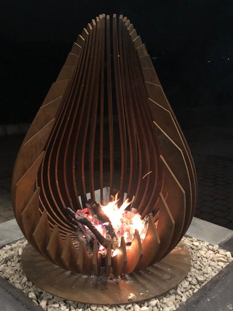 Designvuurkorf druppel in cortenstaal, Tuin en Terras, Ophalen, Zo goed als nieuw, Vuurkorf